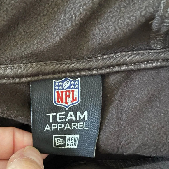 NWT! Men’s Unisex Cleveland Browns brown sweatshirt hoodie pullover Size Small - Picture 4 of 6